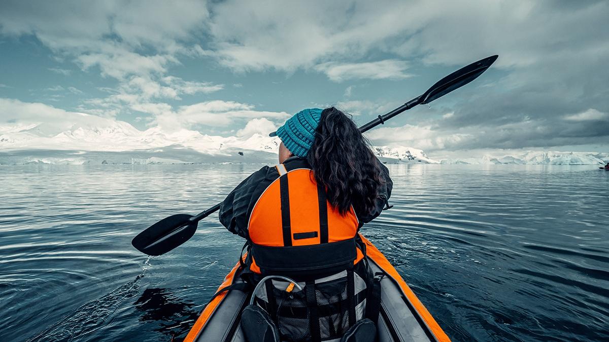 visit antarctica kayak