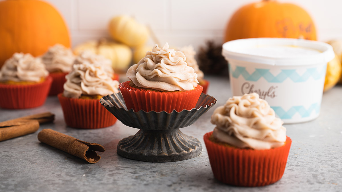 Pumpkin Cupcakes with Cinnamon Buttercream